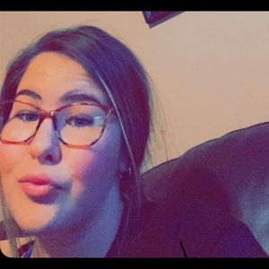 Meet your Posher, Hailey